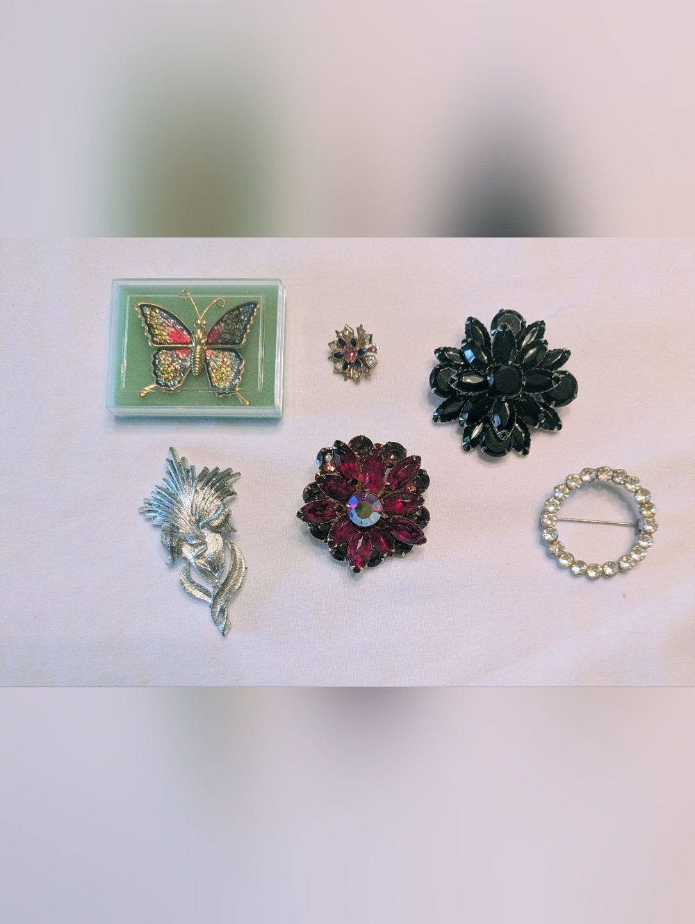 Vintage 60s And 70s Lot Of 6 Brooches